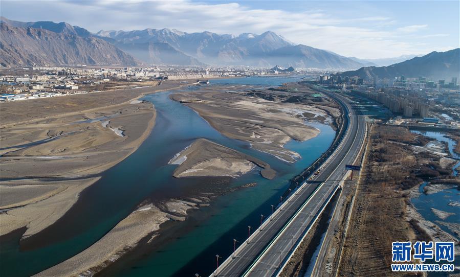 青岛黄岛区城中村有100元?浓妆艳抹,青岛的城中村集中片区